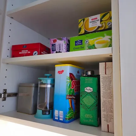 Valoisa Ja Tilava Kolmio Appartamento Turku
